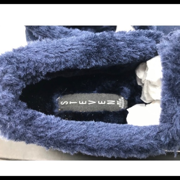 Steven Madden Cuddles Navy Suede - Picture 4 of 7